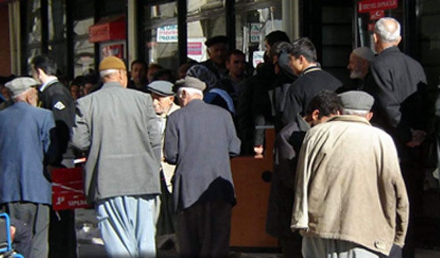 650 bin kişinin emekliliği iptal edildi