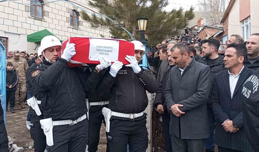 Kalp krizi sonucu Trabzon'da hayatını kaybeden polis toprağa verildi