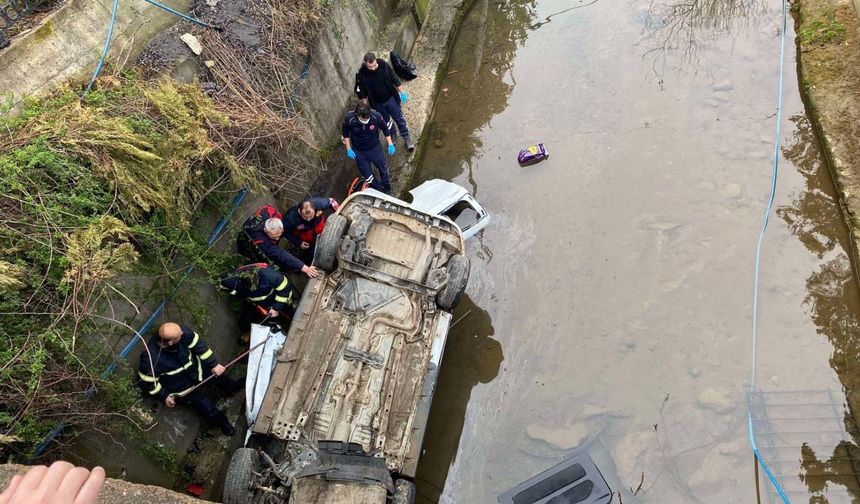 Trafik kazası: 3 ölü, 2 yaralı