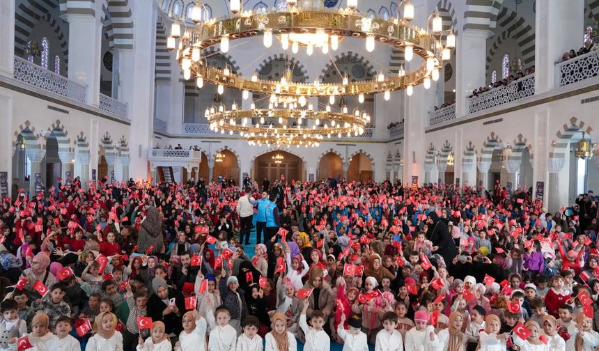 Hanife Hatun Camii çocuklarla şenlendi