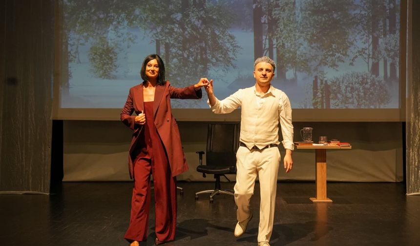 Tiyatro Festivali yoğun ilgiyle devam ediyor