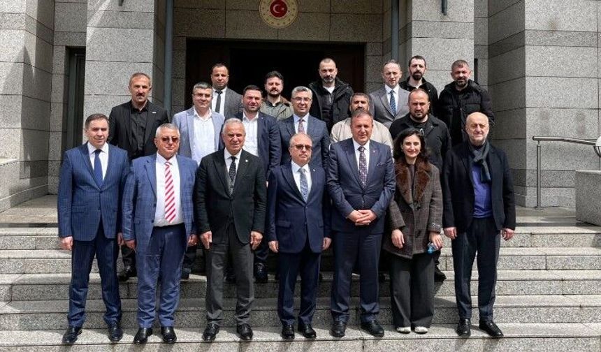 Trabzon iş insanları heyeti Bakü Büyükelçiliğini ziyaret etti