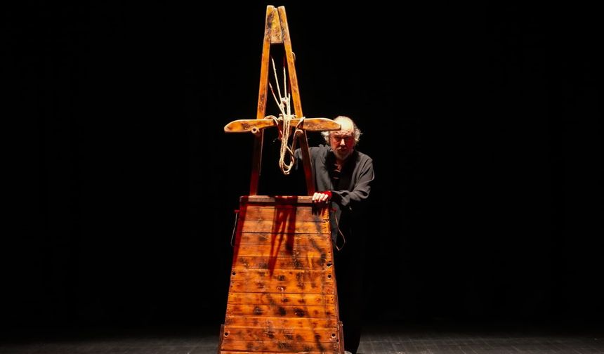 'Kuvayımilliye Destanı' sahnede hayat buldu