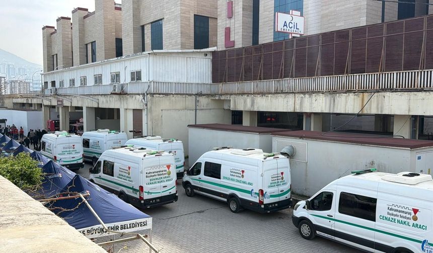 Okul saldırısında hayatını kaybedenlerin cenazeleri ailelerine teslim edilmeye başlandı