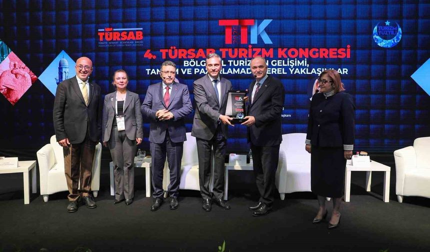 4. TÜRSAB Turizm Kongresi'nde turizm sektörünün önde gelen temsilcileri ile bir araya geldi