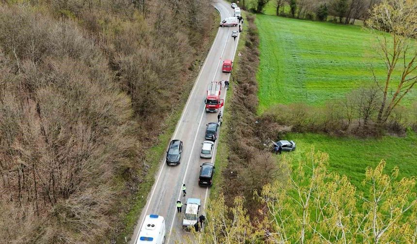 Giresun'dan Sinop'a gelen aile kaza yaptı: 5 yaralı