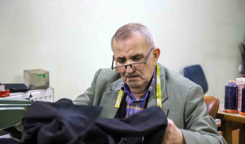 Gümüşhane'nin çınarlarından İlyas Aslan'ın 56 yıllık meslek yolculuğu