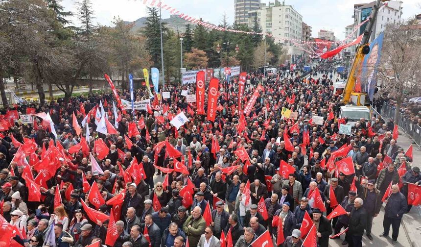 Özgür Özel'in Nevşehir mitingine pankart damga vurdu