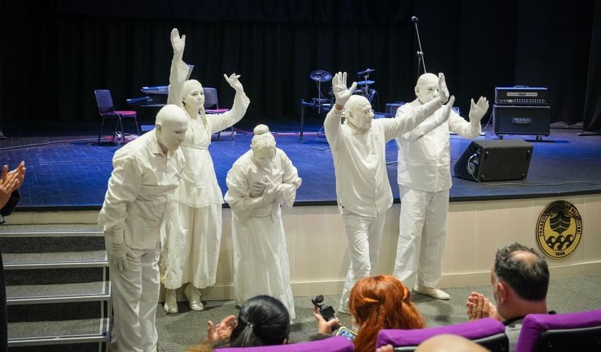 Trabzon'da Uluslararası Tiyatro Festivali başladı