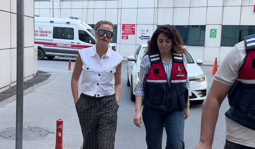 Oyuncu Serenay Sarıkaya sağlık kontrolünden geçirildi