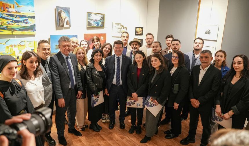 Ortahisar’da sanat rüzgarı: “Geleceğin Dokusunda” sergisi açıldı
