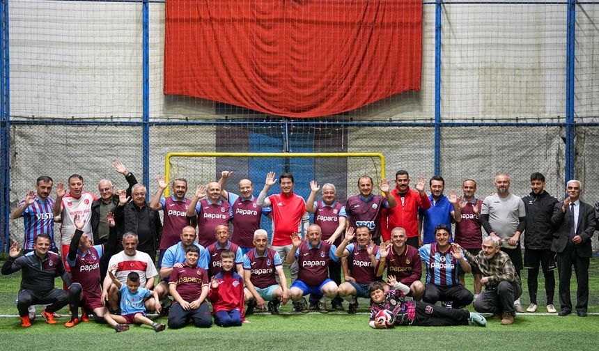 Başkan Kaya,engelli bireylerle dostluk maçına çıktı