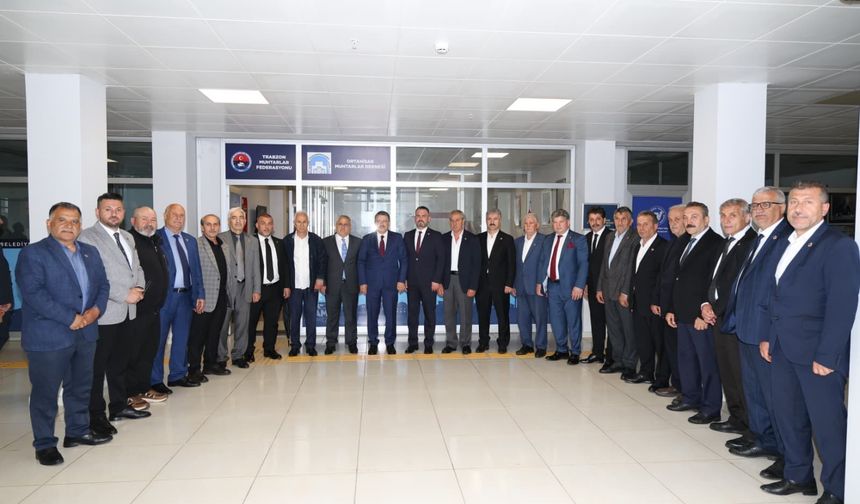 Başkan Genç,muhtarlarla bayramlaştı