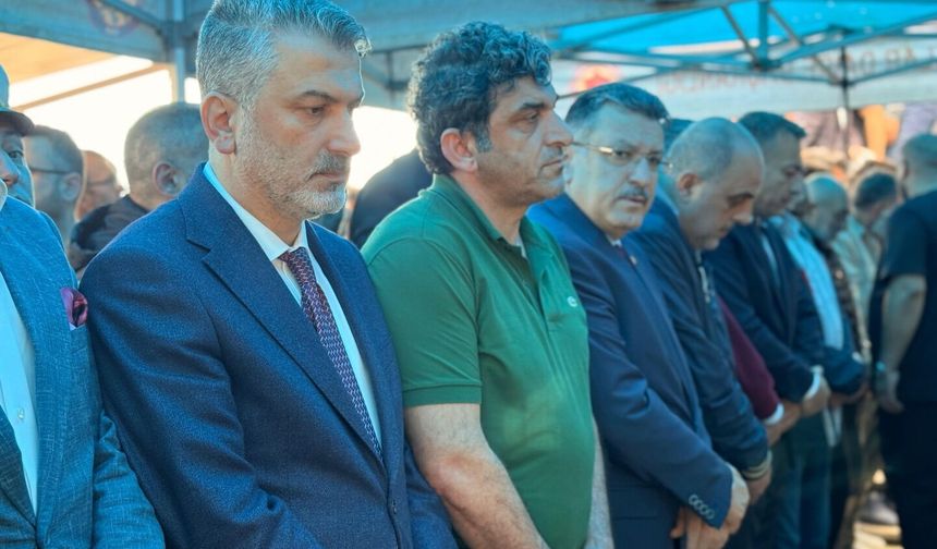Aynı aileden 5 kişi son yolculuğuna uğurlandı