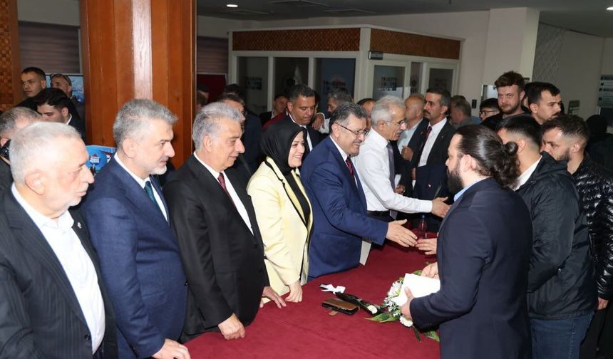 AK Parti Trabzon Teşkilatı bayramlaştı