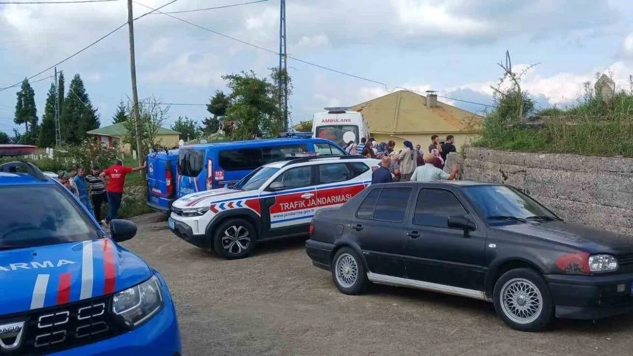 Esini Once Bicakladi Sonra Tufekle Oldurdu 20250809 A W514261