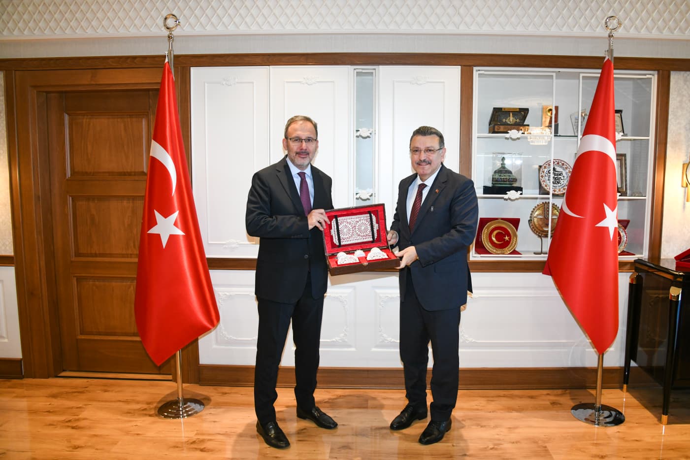 138Be477 670F 4709 8085 2968E568Bdc4