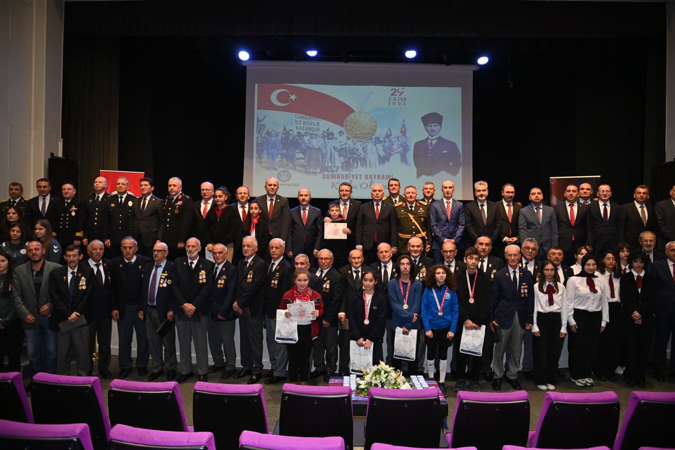 95237F2F C888 4449 988F Fb212Eb69872