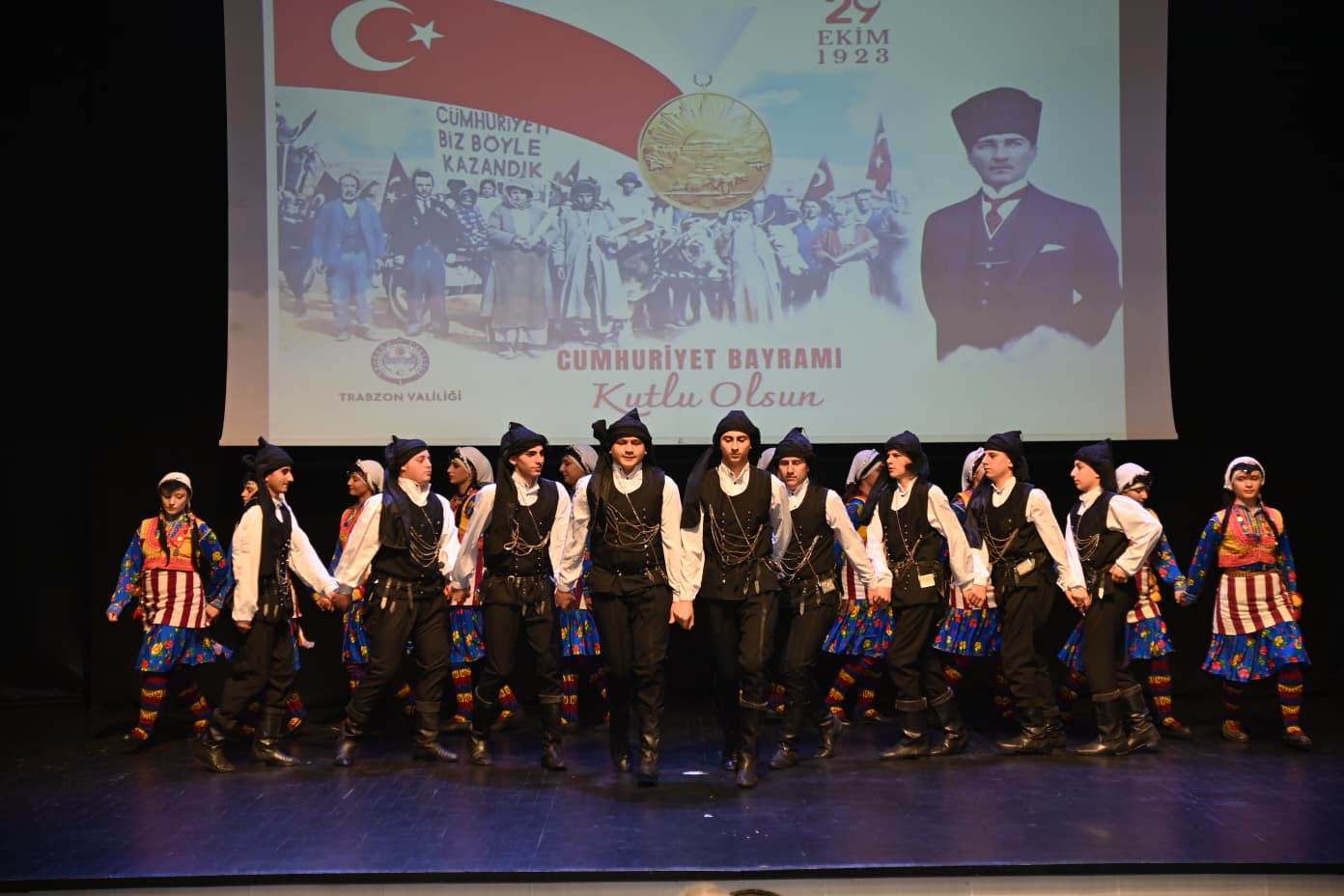 C9E453Bd 0A29 4B28 A4E2 97Bef17B408F