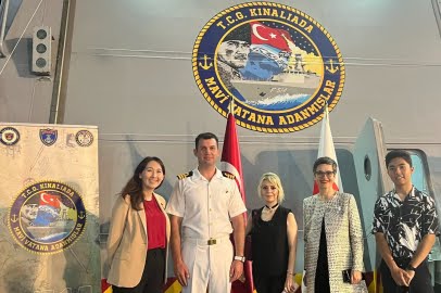Uygur Milletvekilinden Turk Donanmasina Ziyaret 1721133928 523 Small