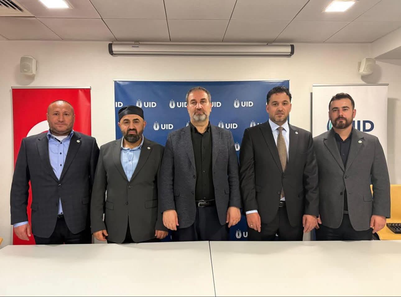 36F4F9B6 01Ed 41B9 B542 2C70B037A1E6