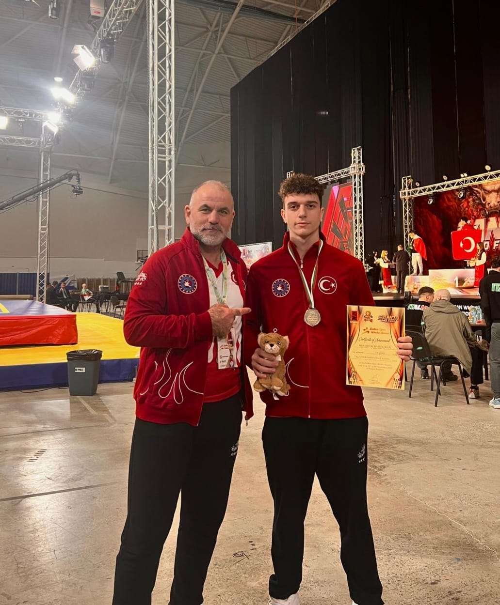 45944Fb5 26Bc 4747 B11E Caae13Eaf0E1