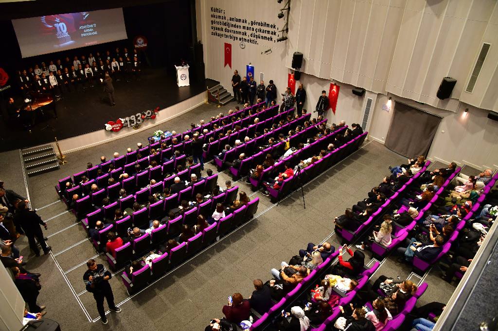 579778375 122215476656349720 7716751127531118356 N