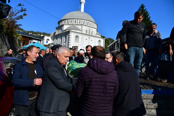 585561651 122216351204349720 5394173723974473950 N