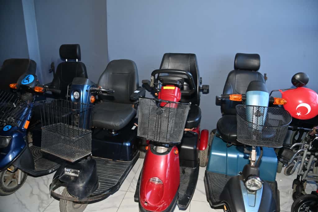 C3D722E0 Aa17 4D6A Ba40 C0C6Ed4Bd53F