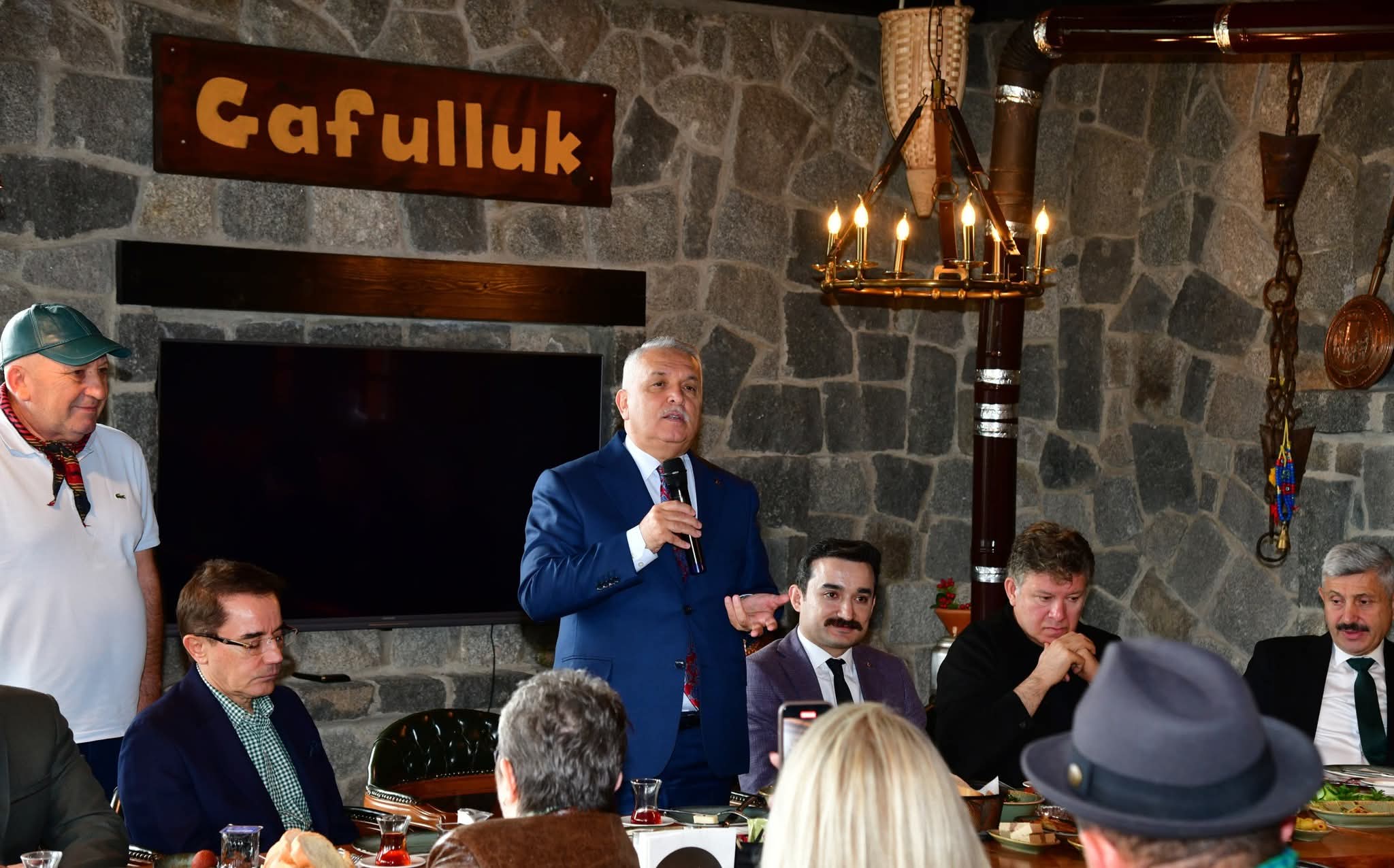 F B I M G 1763357513946