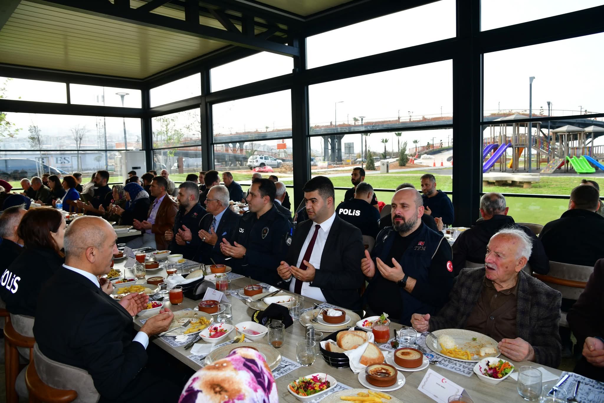 F B I M G 1764157313795