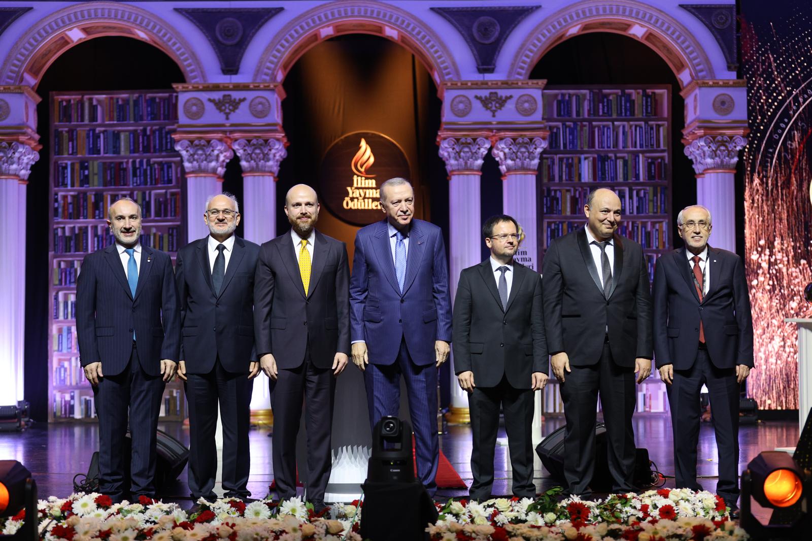 8Ddd550E D0C3 4030 9403 E75C12Cc9A63