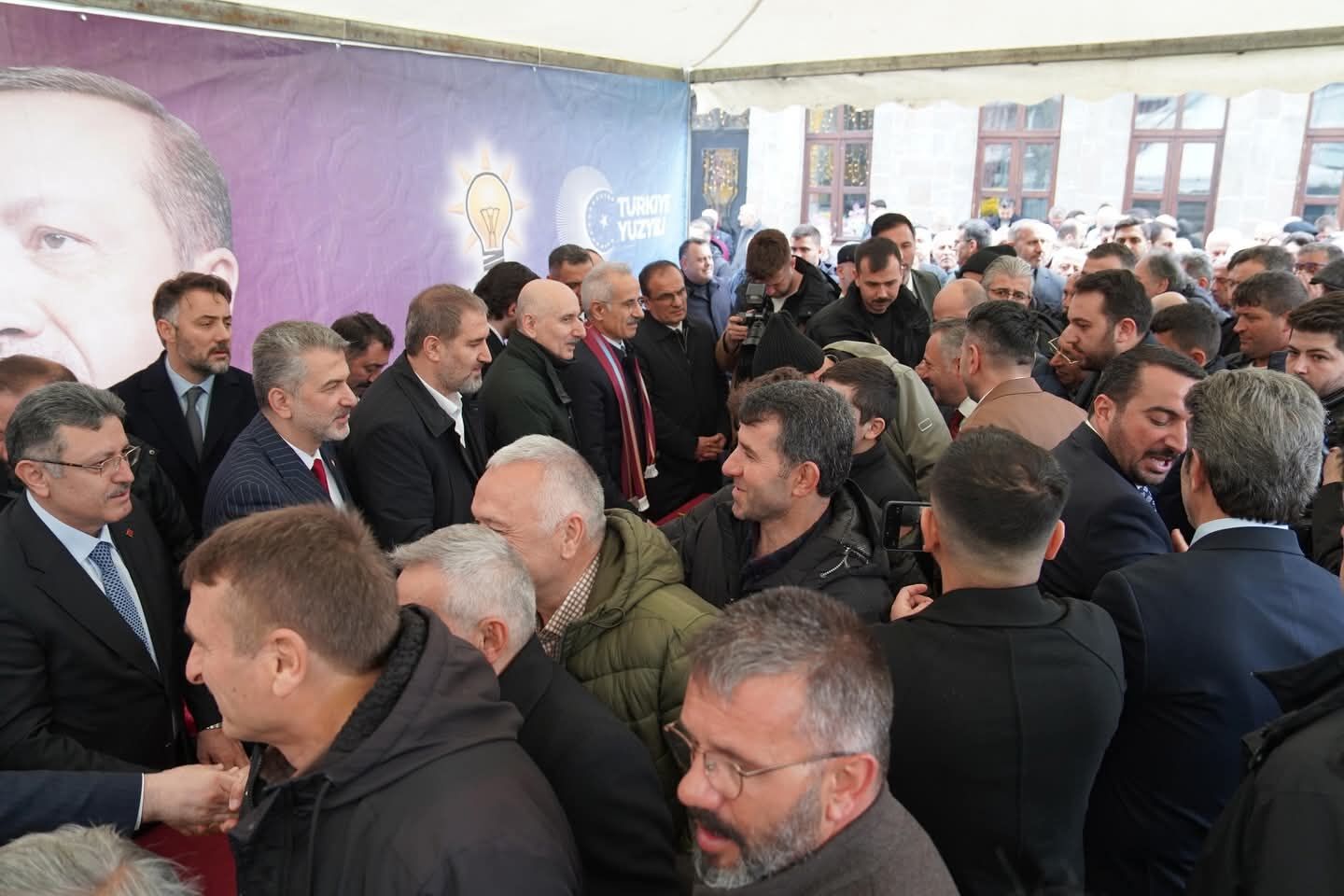 F B I M G 1774095195112