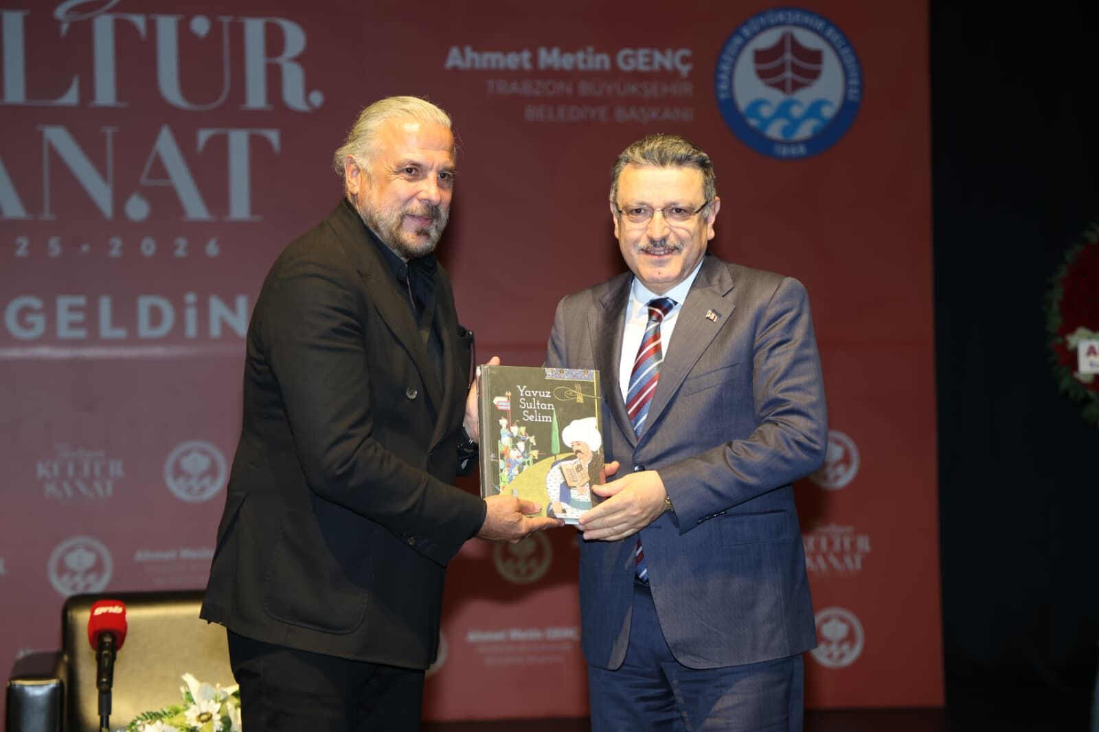 3B526A7E 434F 4F79 85A7 341C33C3923D