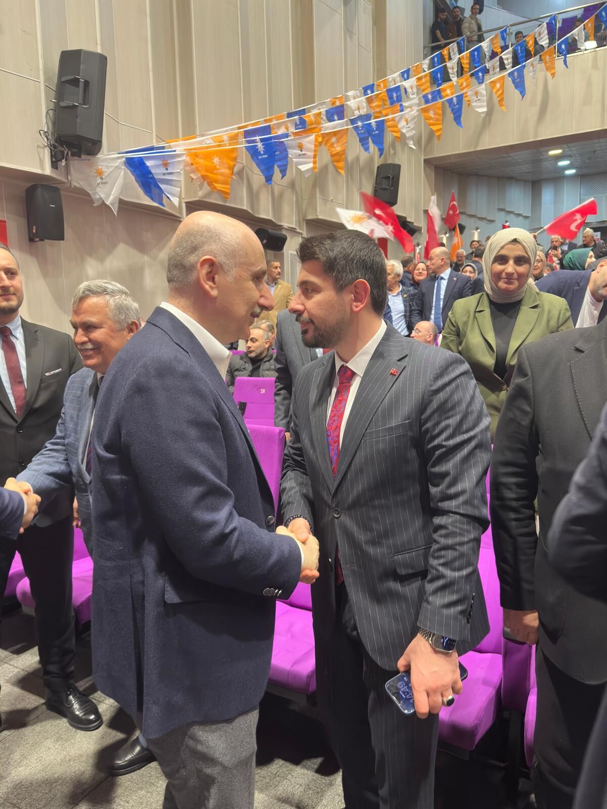 6480B210 296F 42Da 97E8 6887869Cff38