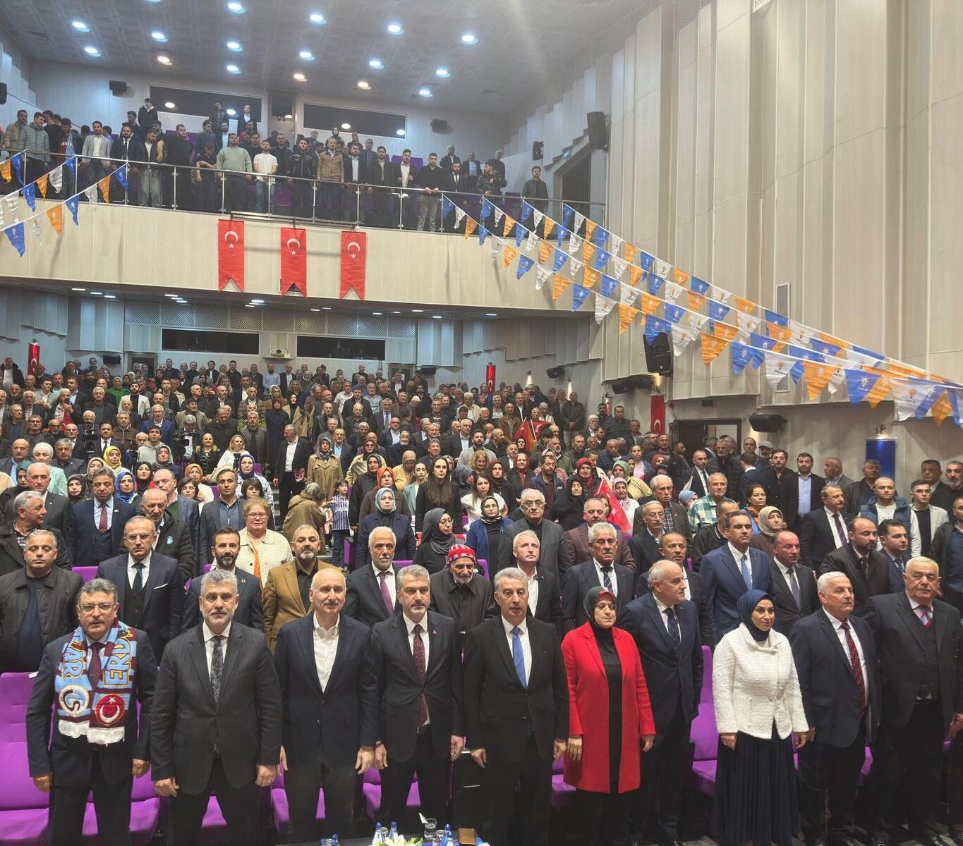 E63B1E3B B1Ba 4D79 B776 348B2F583592