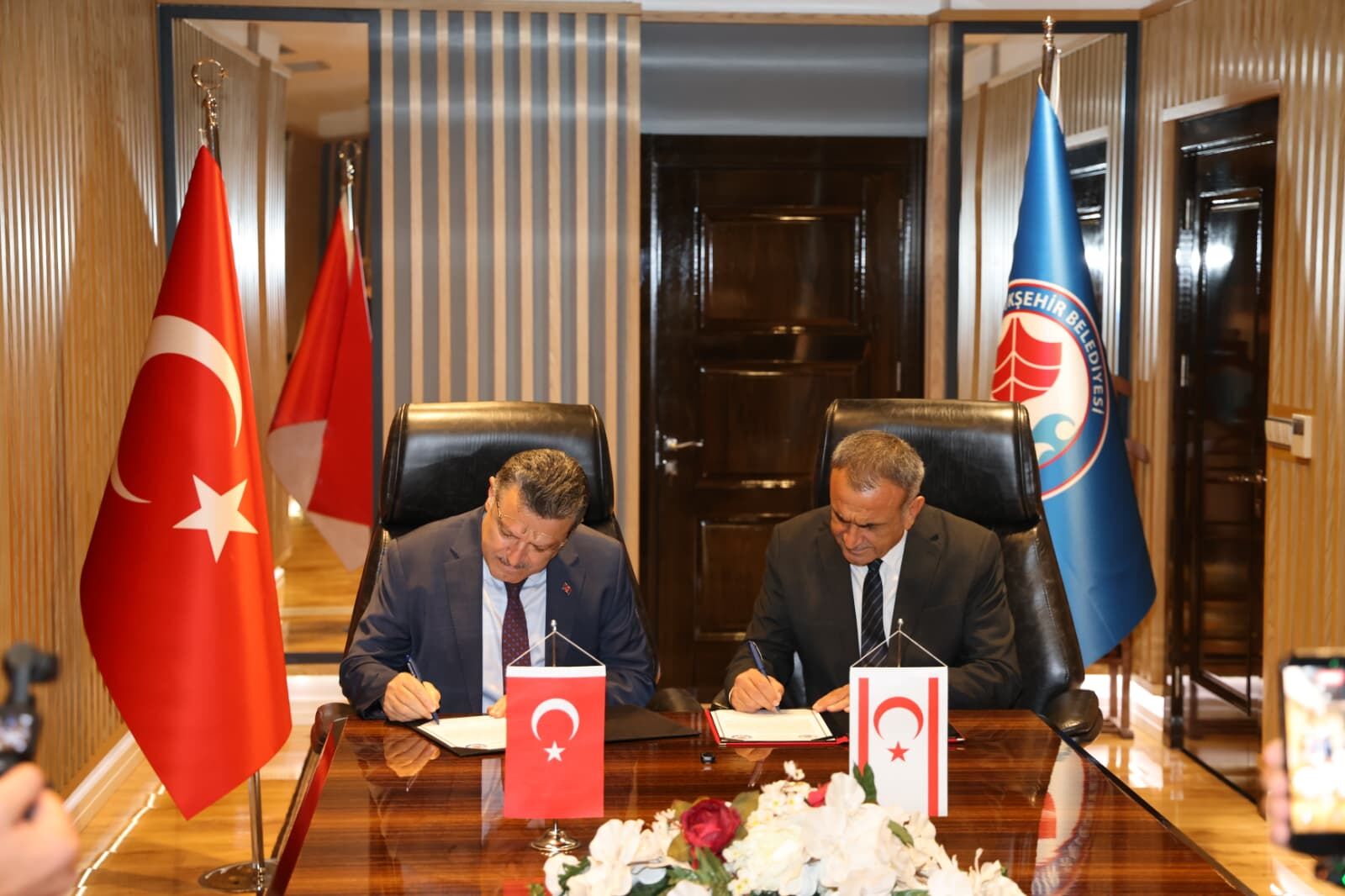 3803E9A5 Acfe 442C 9B17 7Eb86C5Bf392